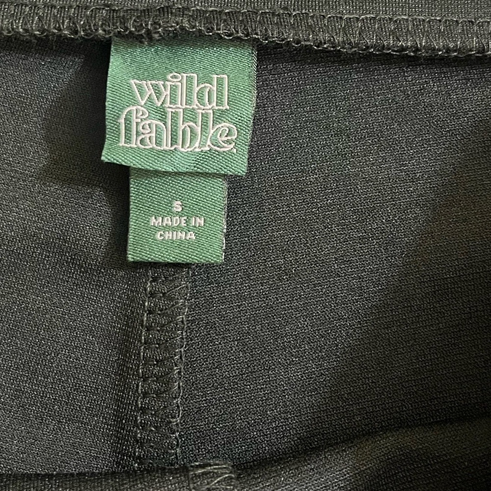 Wild Fable High Rise Hot Shorts Womens Small Black Stretchy Side Zipper NWT - Picture 4 of 10